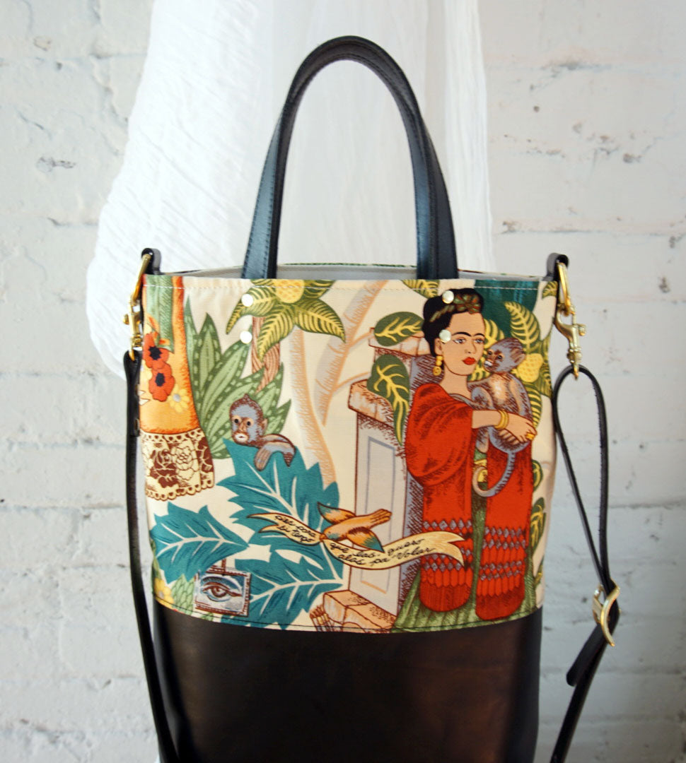 Crossbody Bag Frida's Garden